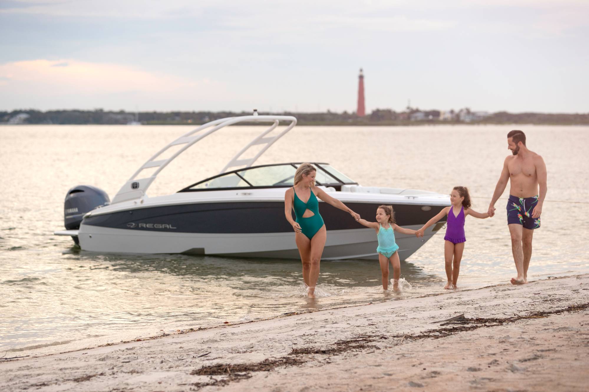 2024 Regal LX2 New Bowrider Boat for Sale in Orillia, Ontario